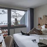 Hotel Les 2 Alpes L'orée Des Pistes Les Deux Alpes