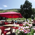 Hotel Les 2 Alpes L'orée Des Pistes 3*