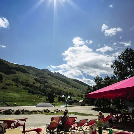 Les 2 Alpes L'oree Des Pistes 3* Ле дез Альп
