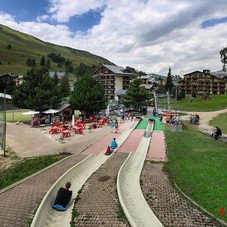 Отель Les 2 Alpes L'oree Des Pistes