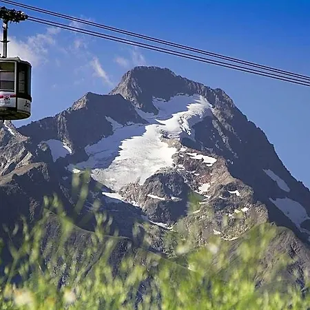 Les 2 Alpes L'oree Des Pistes